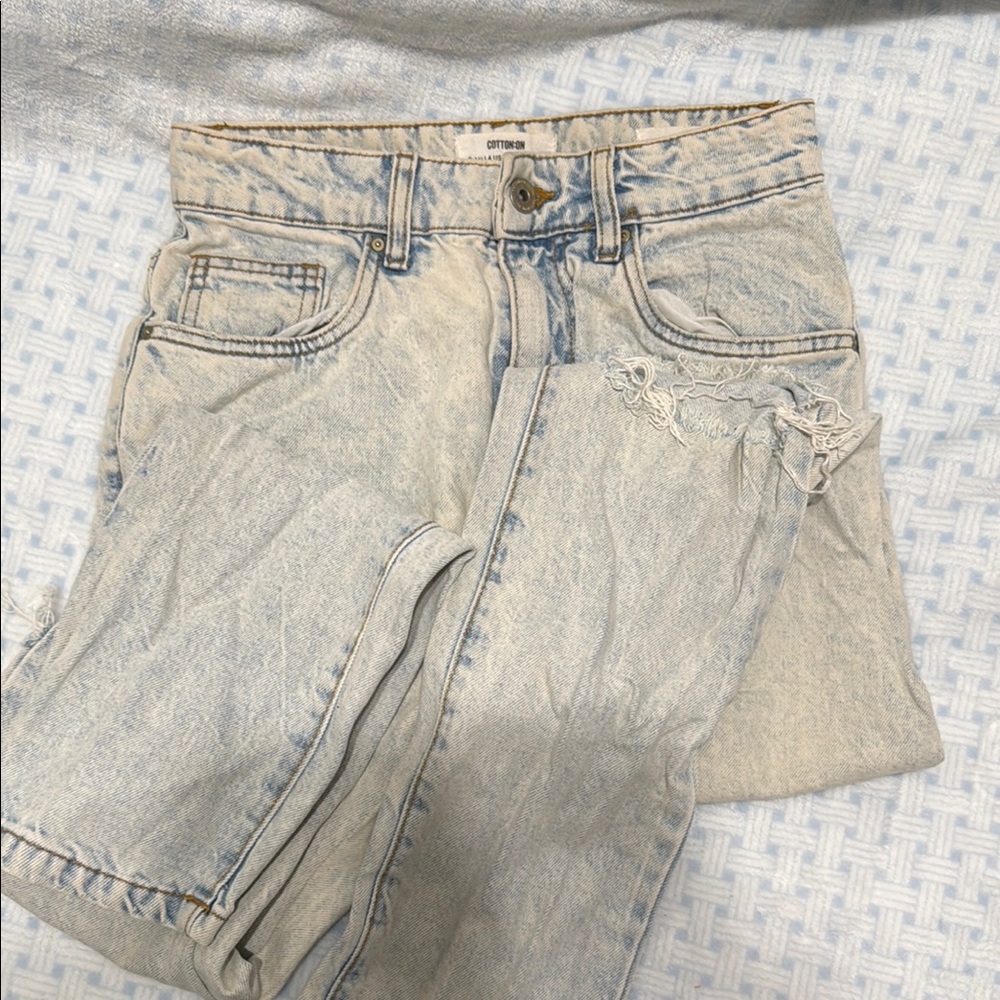 Light Wash Distressed Jeans